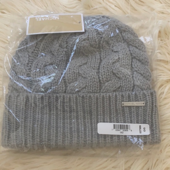 MMK Hat and Gloves - Picture 2 of 6